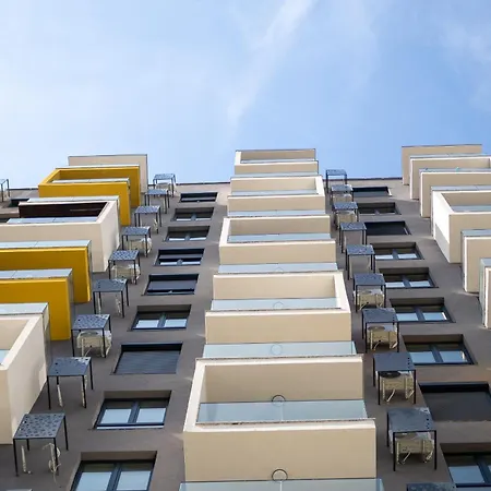 Wind Down In East Gate Living Apartment