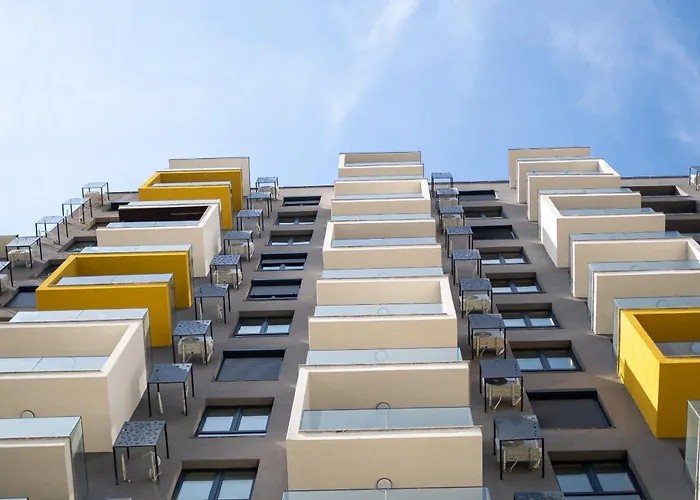 Wind Down In East Gate Living Apartment