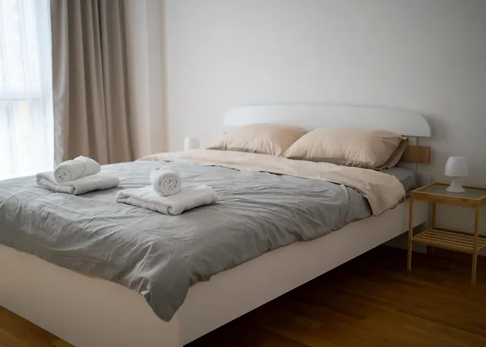 Wind Down In East Gate Living Apartment